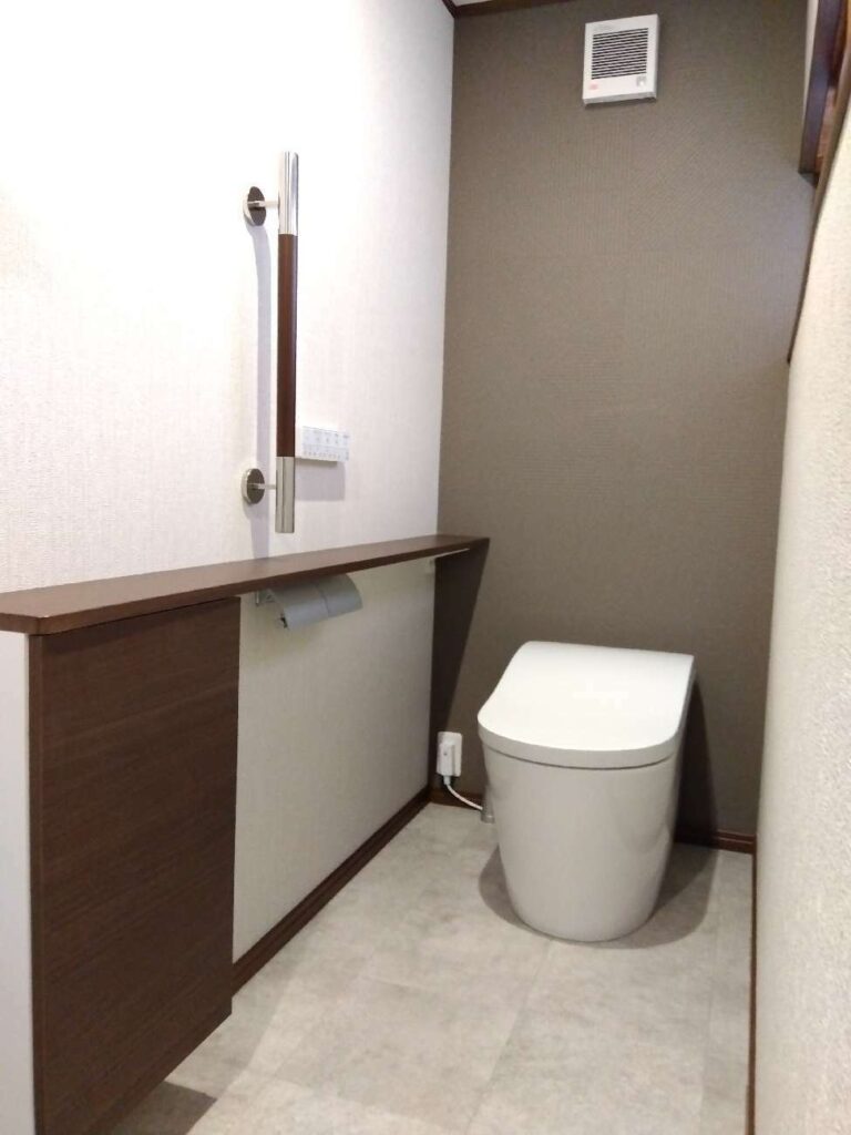 落ち着きと機能性を兼ね備えた上質モダントイレ