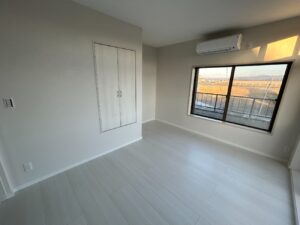 内装一新、明るく生まれ変わった洋室リフォーム