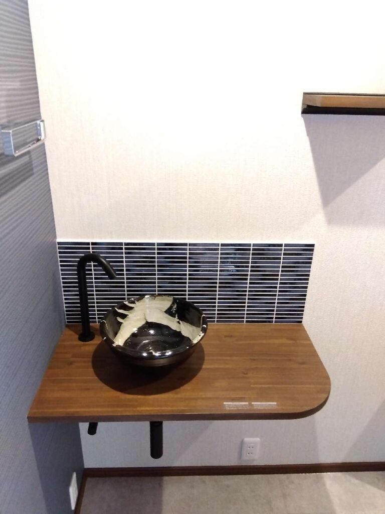 手洗いにこだわった、上質なトイレ空間へ